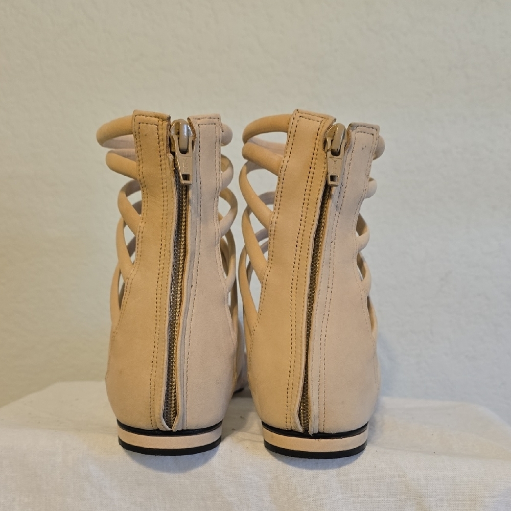 Klub Nico "Jolie" Nude Nubuck Gladiator Sandals. Size 7M Gently Worn - Picture 4 of 16